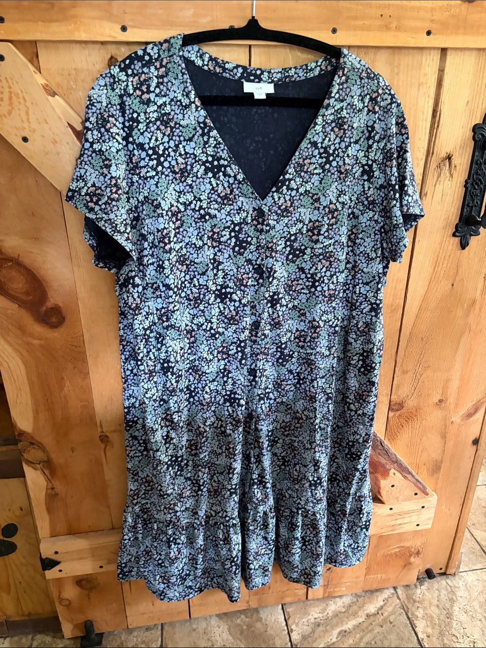 J. Jill Blue Multi Floral V-Neck Short Sleeve, pockets, XL